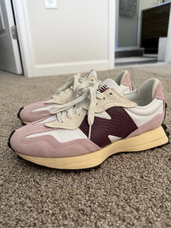 New Balance Shoes - New Balance Women's White & Mauve/Maroon Sneakers